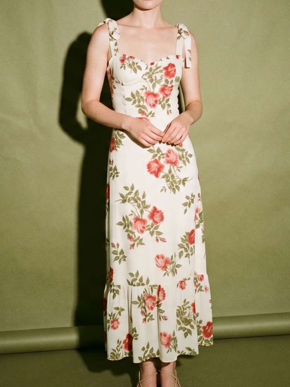 Reformation Nikita Dress in Jolie Floral Rose Print - Picture 12 of 13